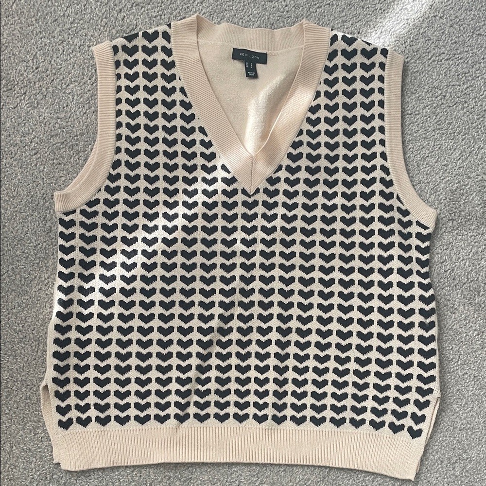 New Look Heart Print Knitted Vest